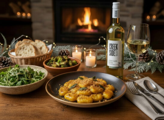 Kürbisgnocchi mit Salbeibutter und Parmesan-Crunch mit Wein aus Kanada